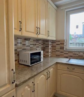 Laken Apartamento | Luxury Apartment 2BR & Jacuzzi Near Expo 12 & ING Arena