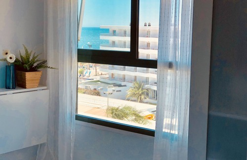 Torremolinos Apartamento | Luxury Apartment Bajondillo Beachfront