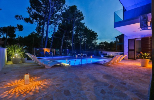 Ivan Dolac Apartamento | Luxury Apartment Blue