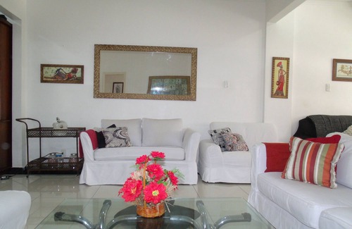Copacabana Apartamento | Apartamento de lujo cerca de la playa, reformado, decorado y amueblado.