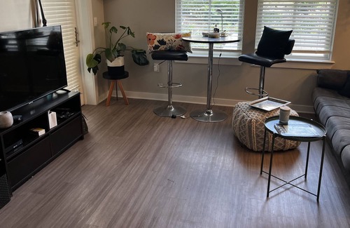 Hitch Village - Fred Wessels Homes Apartamento | Luxury apartment by the river