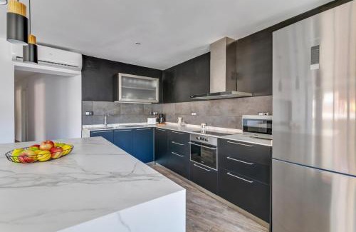 Campoamor Apartamento | Luxury apartment city center
