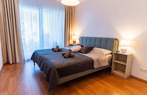Zapad Apartamento | Luxury apartment close to centre, VUSCH private parking included