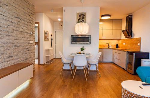 Zapad Apartamento | Luxury apartment close to centre, VUSCH private parking included