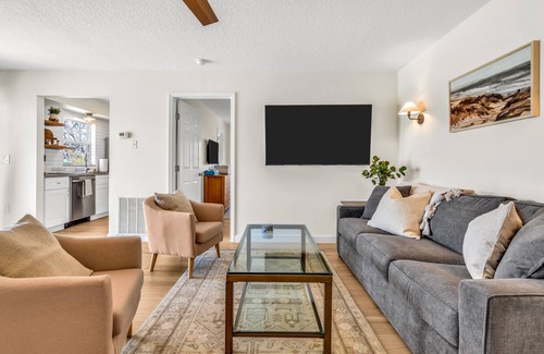 Sarasota Apartamento | Luxury Apartment Close to Beach with Heated Pool