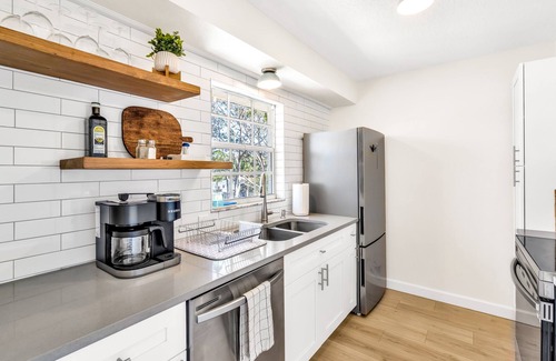 Sarasota Apartamento | Luxury Apartment Close to Beach with Heated Pool