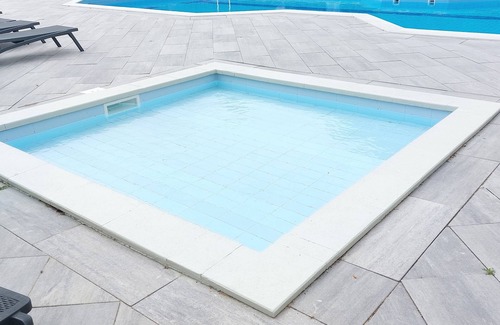 Sint Maarten Casa | Luxury apartment for 5 people near the beach, fenced garden, pool.