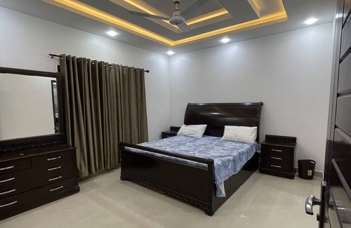 Saddar Town Apartamento | Luxury Apartment In DHA Karachi.