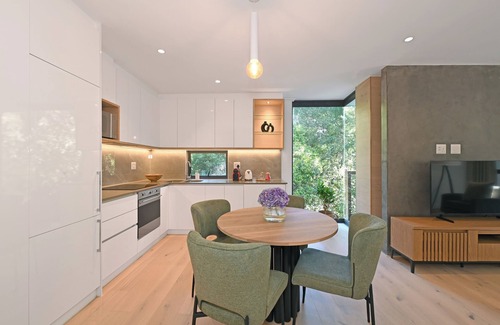 Newlands Apartamento | Luxury Apartment in Newlands Cape Town - Streamside tranquility