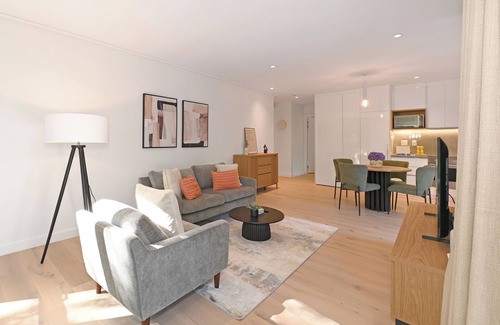 Newlands Apartamento | Luxury Apartment in Newlands Cape Town - Streamside tranquility