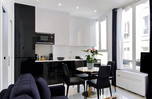 Champs-Elysees Apartamento | Luxury Apartment Les Champs-Élysées