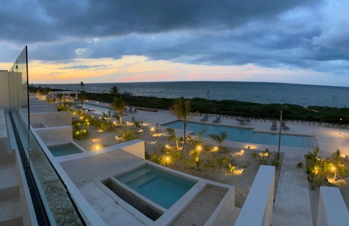 Hopelchen Apartamento | Luxury apartment w/private jacuzzi and ocean views