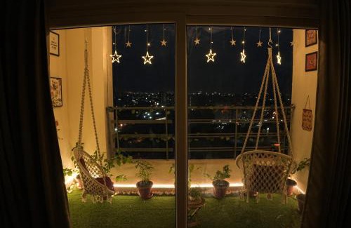 Greater Noida Apartamento | Luxury Apartment Near Pari Chowk