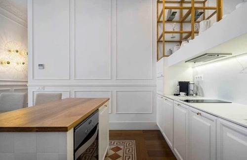 Eixample Apartamento | Luxury Apartment on Valencia Street