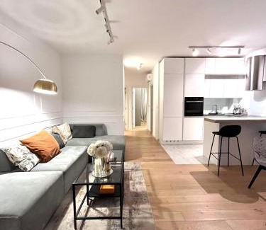 Mejasi Apartamento | Luxury Apartment Rinos - free garage parking