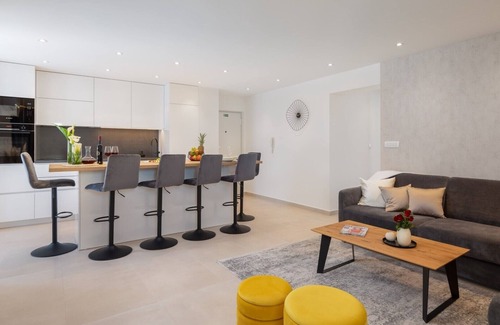Split Apartamento | Apartamento de lujo Silvery en el centro de Split con jacuzzi, sauna y aparcamiento