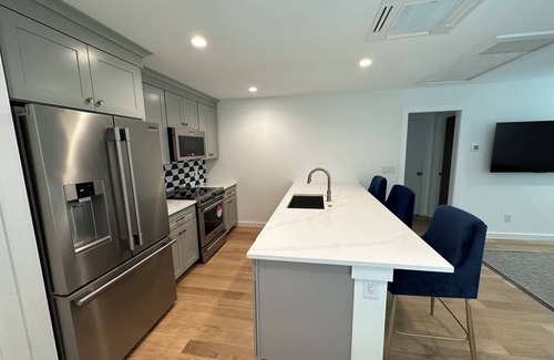 Mount Pleasant Casa | Luxury apartment close to Charleston, Shem Creek, Sullivan's Island, IOP beaches