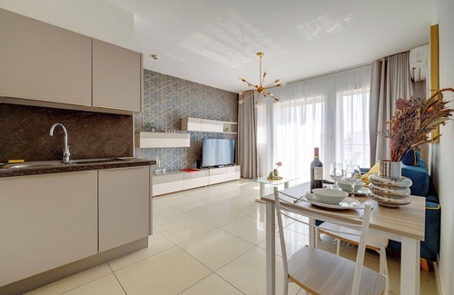 Gzira Apartamento | Luxury Apartment with Balcony, Central Area