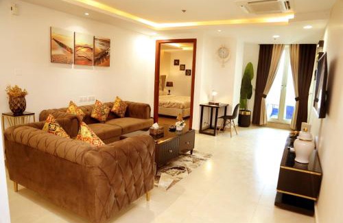Lahore Apartamento | Luxury Apartment with Balcony in Gold Crest, DHA - Skyview Suite