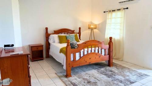 Stonyhill Apartamento | Luxury Apartment with Balcony & Full Kitchen