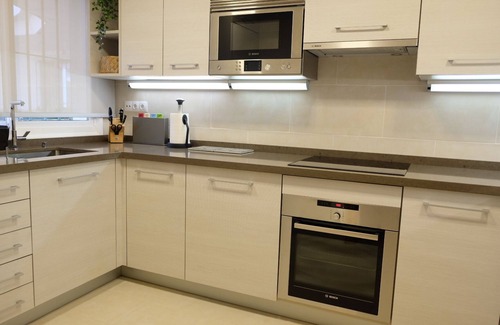 Guadalmina Apartamento | Luxury apartment with terrace, garage and pool.