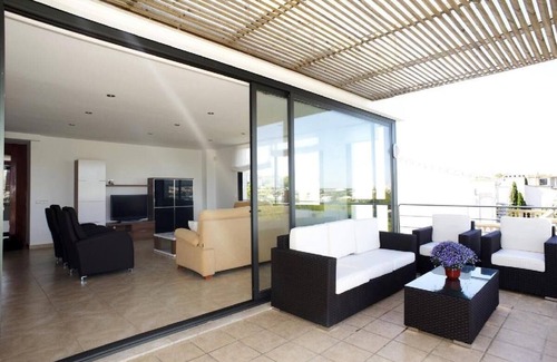 Portocolom Villa | Lujoso apartamento con preciosas vistas, piscina privada y acceso a la playa