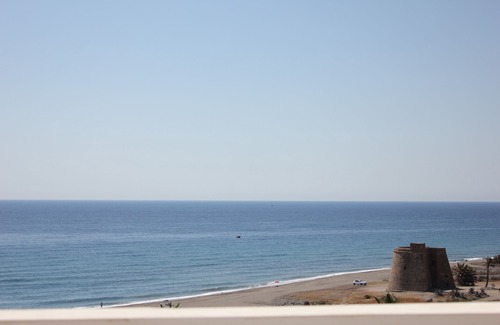 Playa Macenas Apartamento | Lujoso apartamento con magníficas vistas al mar