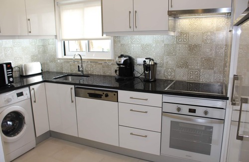 Carvoeiro Apartamento | Apartamento de lujo con fabulosas. Vistas al mar y exclusivo, terraza privada en la azotea con barbacoa.