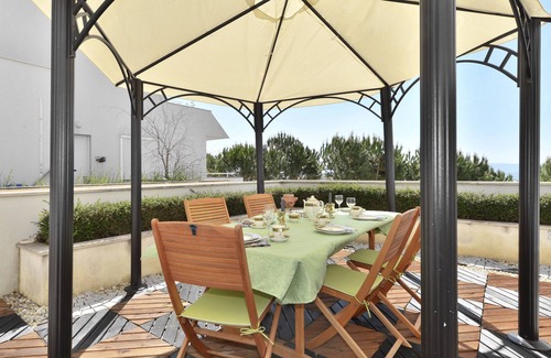Znjan Apartamento | Apartamento de lujo con piscina, spa, terraza en la playa.