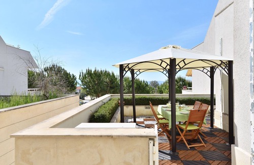 Znjan Apartamento | Apartamento de lujo con piscina, spa, terraza en la playa.