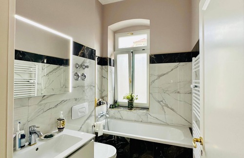 Outer Neustadt Apartamento | Luxury apartment "Zoras Welt" in prime location in Dresden Neustadt