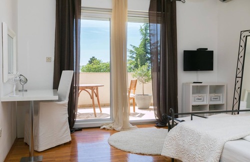 Mejasi Hotel | Luxury Apartments Klara