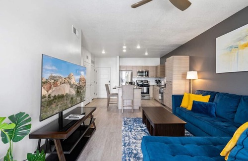 Downtown Salt Lake City Apartamento | Luxury Apt. 6th floor- King Bed Gym Prkg Pool NEW
