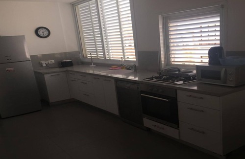 Bat Yam Apartamento | Luxury apt heart Bat-Yam 3 m walk beach