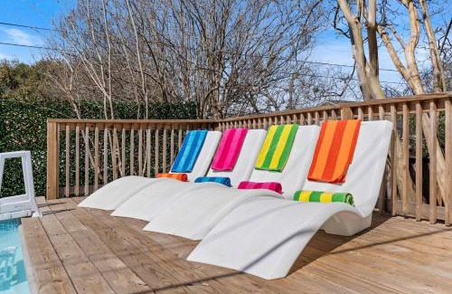 University Hills and Windsor Park Casa | Luxury Austin Getaway Pool Games and Fun for 12