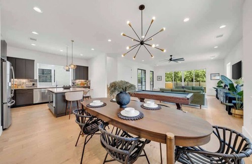 Riverside Casa | Luxury Austin House | Pool | Game Room | Near DT