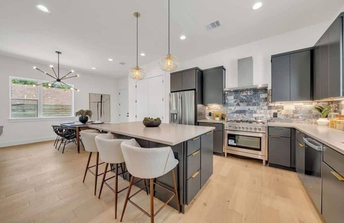 Riverside Casa | Luxury Austin House | Pool | Game Room | Near DT