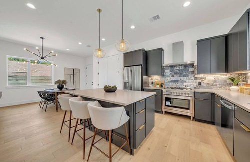 Riverside Casa | Luxury Austin House | Pool & Game Room |Near DT~3