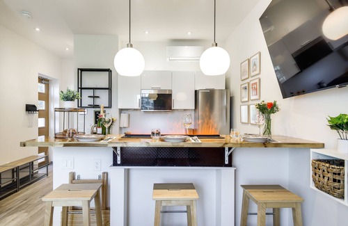 Jefferson City Apartamento | Luxury Barndo 2AN Europe Style Farm Stay Highland Cows, Chickens, Ducks