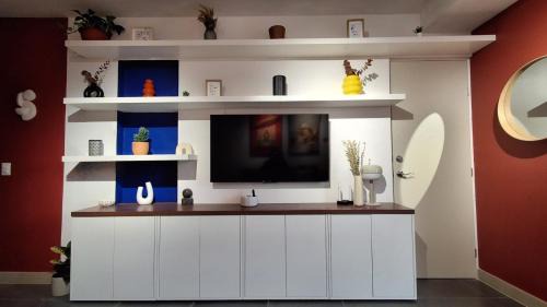 Lomas de Santa Fe Apartamento | Luxury Bauhaus Nest Pool Gym Park Restaurant
