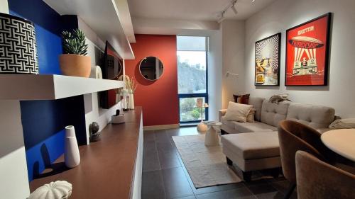 Lomas de Santa Fe Apartamento | Luxury Bauhaus Nest Pool Gym Park Restaurant