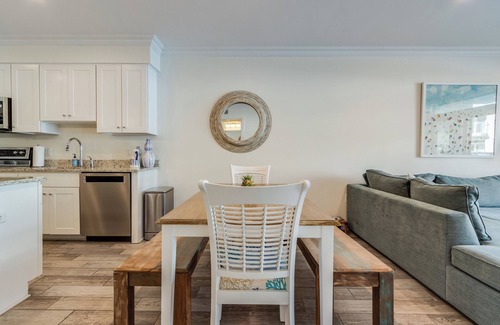 Dewey Beach Condominio | Condominio de lujo frente a la bahía, a 1 cuadra de la playa, acceso a la piscina sin salida, a estrenar