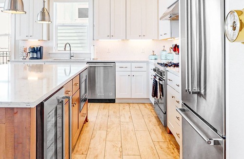 Rockport Casa | Luxury bayfront home with plunge pool, outdoor kitchen, docks, kayaks & SUPs