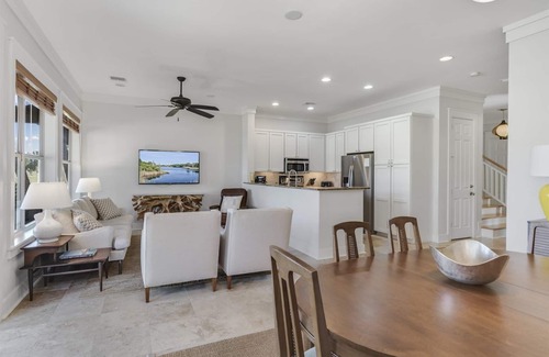 Sandestin Villa | Corazón de Sandestin! Precioso apartamento de 2 habitaciones con carrito de golf en el campo de golf Baytowne.