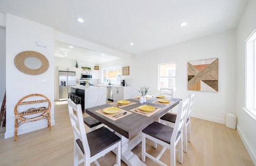 Hermosa Beach Casa | Luxury Beach Bungalow with Hot Tub - Steps to Sand and Pier