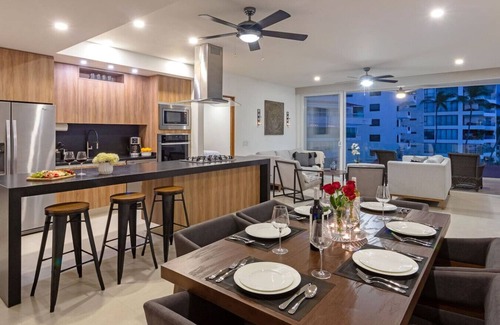 Bucerias Condominio | Luxury Beach Front Condo