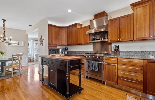Sunset Cliffs Casa | Luxury Beach Home One Block from Ocean w/ Spa, WiFi, & Gorgeous Outdoor Space!