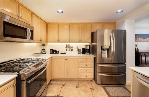 East Beach Condominio | Luxury Beach Hotel transformed to a beautiful condo