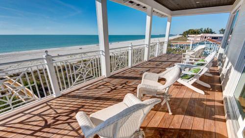 Bradenton Beach Casa | Luxury Beach House On The White Sands of The Gulf of Mexico