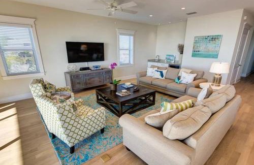 Bradenton Beach Casa | Luxury Beach House On The White Sands of The Gulf of Mexico